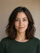 Shoulder-length hair portrait sample before using the AI short hair filter